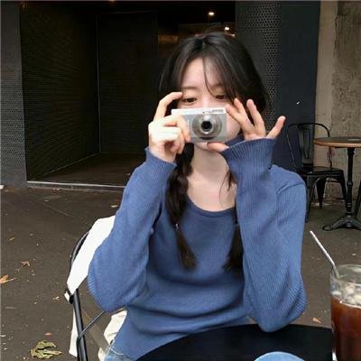 虽然是公会的前台小姐，因为讨厌加班，所以打算自己讨伐boss